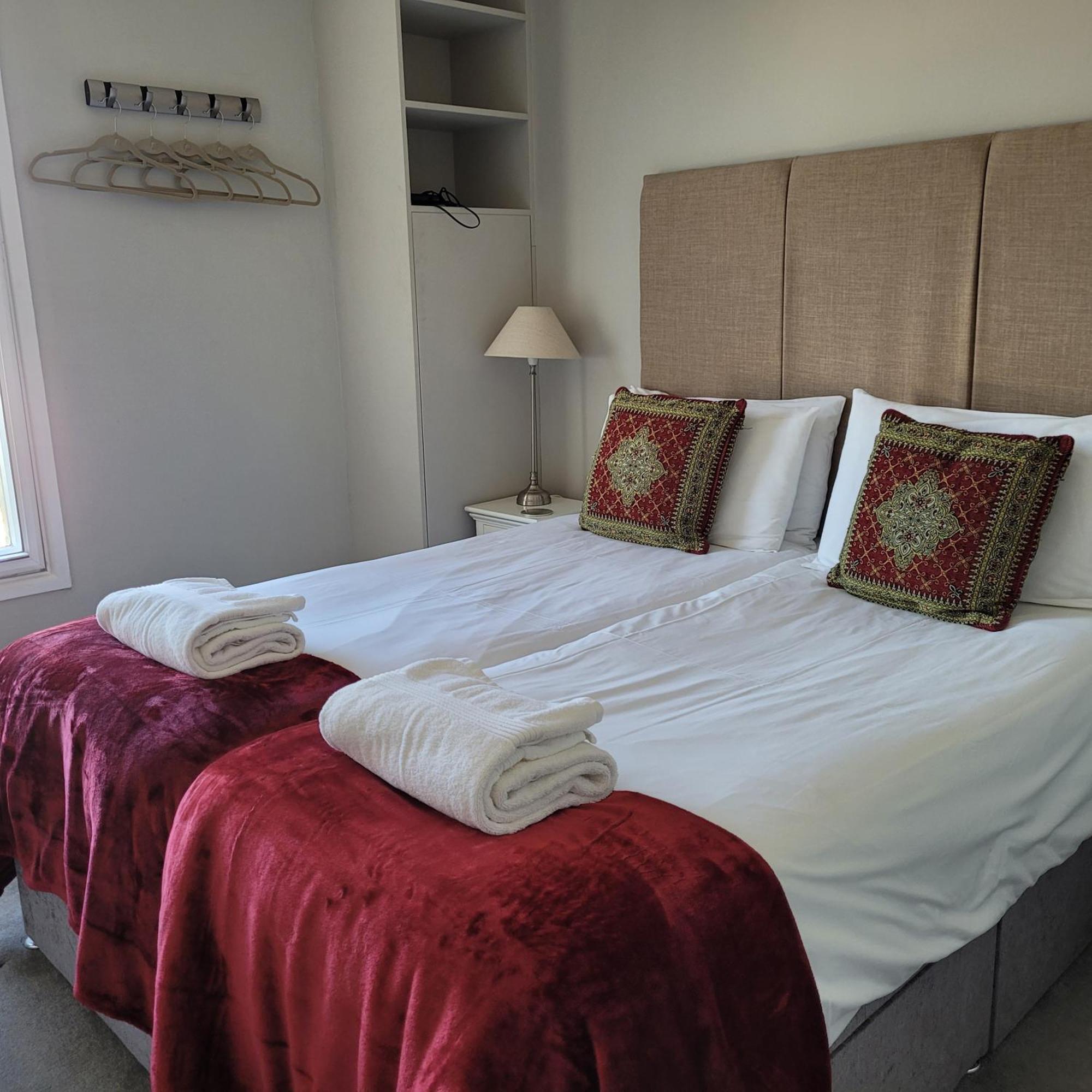 Park View Two-Bedroom Apartment Бат Екстер'єр фото